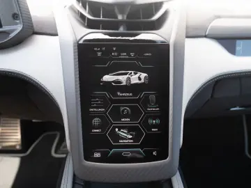 LAMBORGHINI Revuelto V12   MY25   CARBON   PASSENGER-DISPLAY