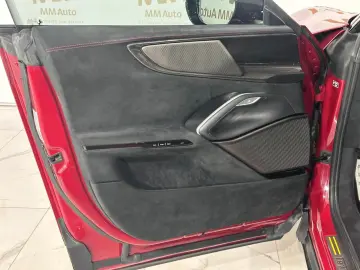 FERRARI Purosangue Carbon Pano Massage Lift