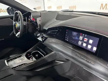 FERRARI Purosangue Carbon Pano Massage Lift