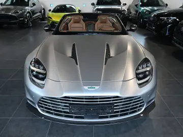 ASTON MARTIN Vanquish Volante Q Satin Full Carbon UP…