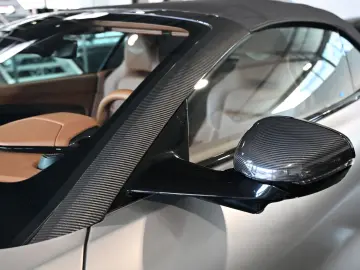 ASTON MARTIN Vanquish Volante Q Satin Full Carbon UP…