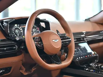 ASTON MARTIN Vanquish Volante Q Satin Full Carbon UP…