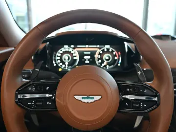ASTON MARTIN Vanquish Volante Q Satin Full Carbon UP…