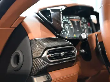 ASTON MARTIN Vanquish Volante Q Satin Full Carbon UP…