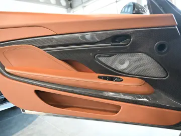 ASTON MARTIN Vanquish Volante Q Satin Full Carbon UP…