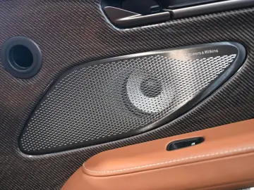 ASTON MARTIN Vanquish Volante Q Satin Full Carbon UP…