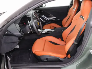 FERRARI 12 Cilindri Carbon   Pano