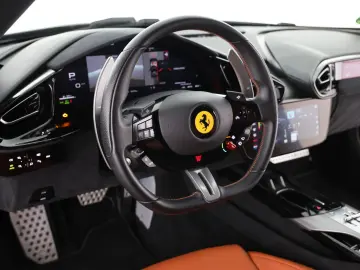 FERRARI 12 Cilindri Carbon   Pano