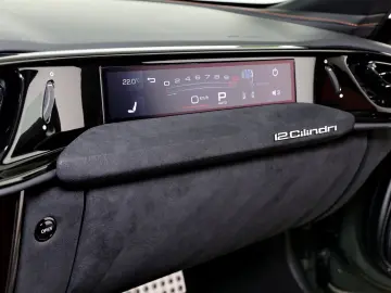 FERRARI 12 Cilindri Carbon   Pano