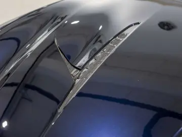 ASTON MARTIN V12 Vanquish -Ultramarine Black-