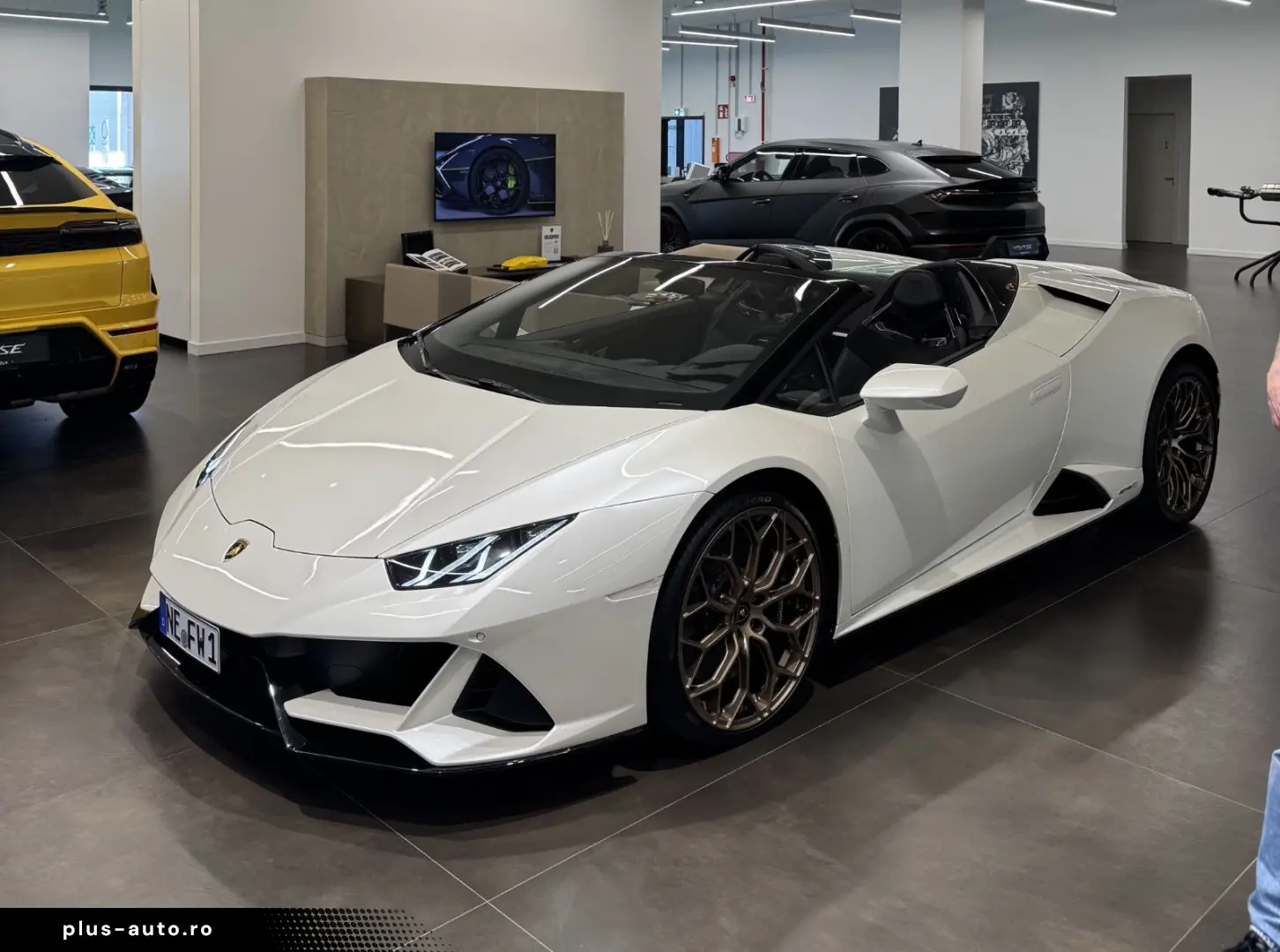LAMBORGHINI EVO Spyder  LP640 AdPersonam Carbon Racing Seats