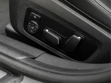 BMW M3 3-serie Touring xDrive - Carbon Brakes - Stoe