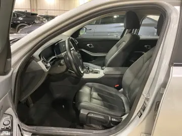 BMW 318D MHEV