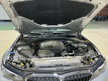 BMW 318D MHEV