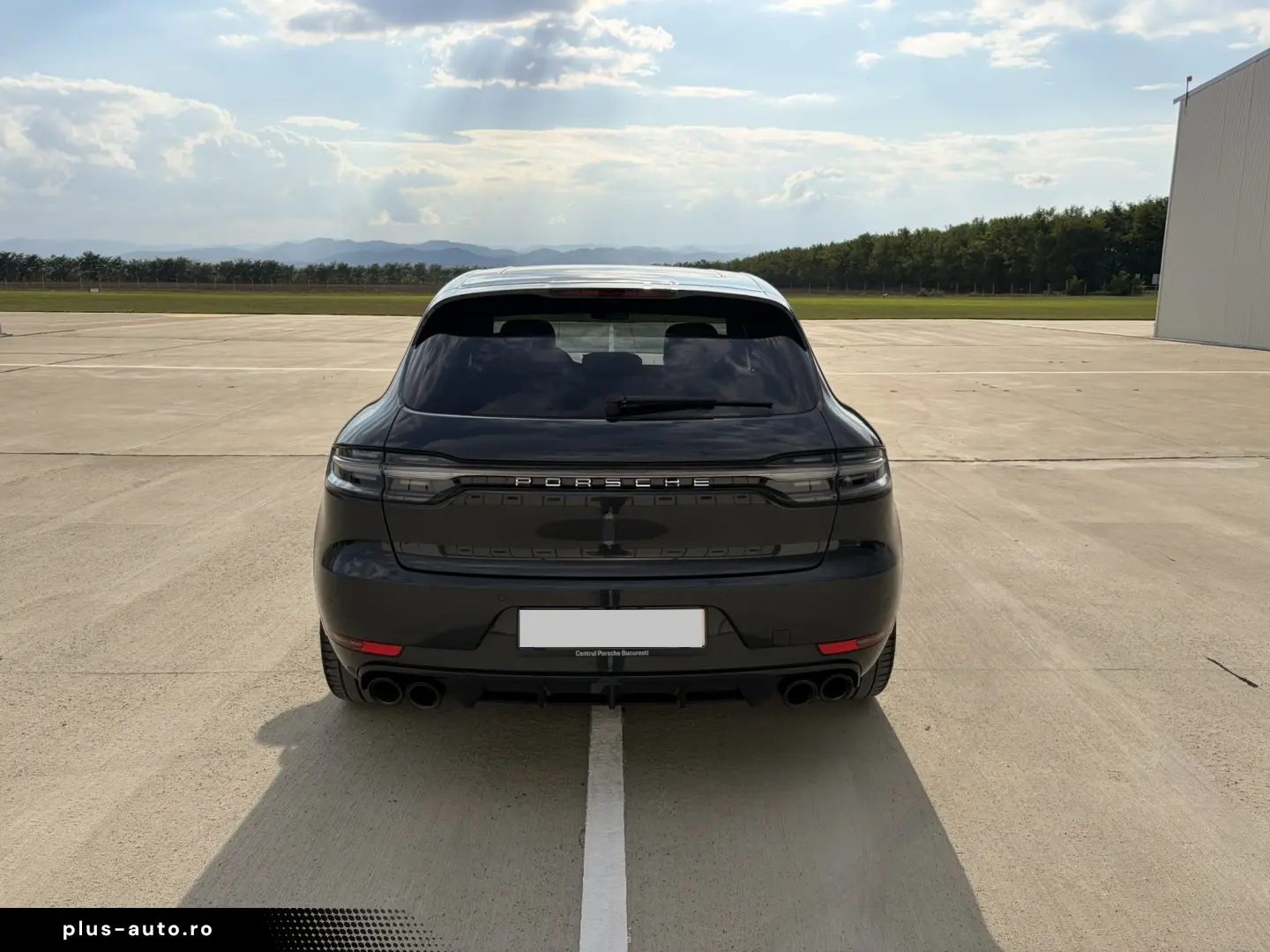 Porsche Macan S