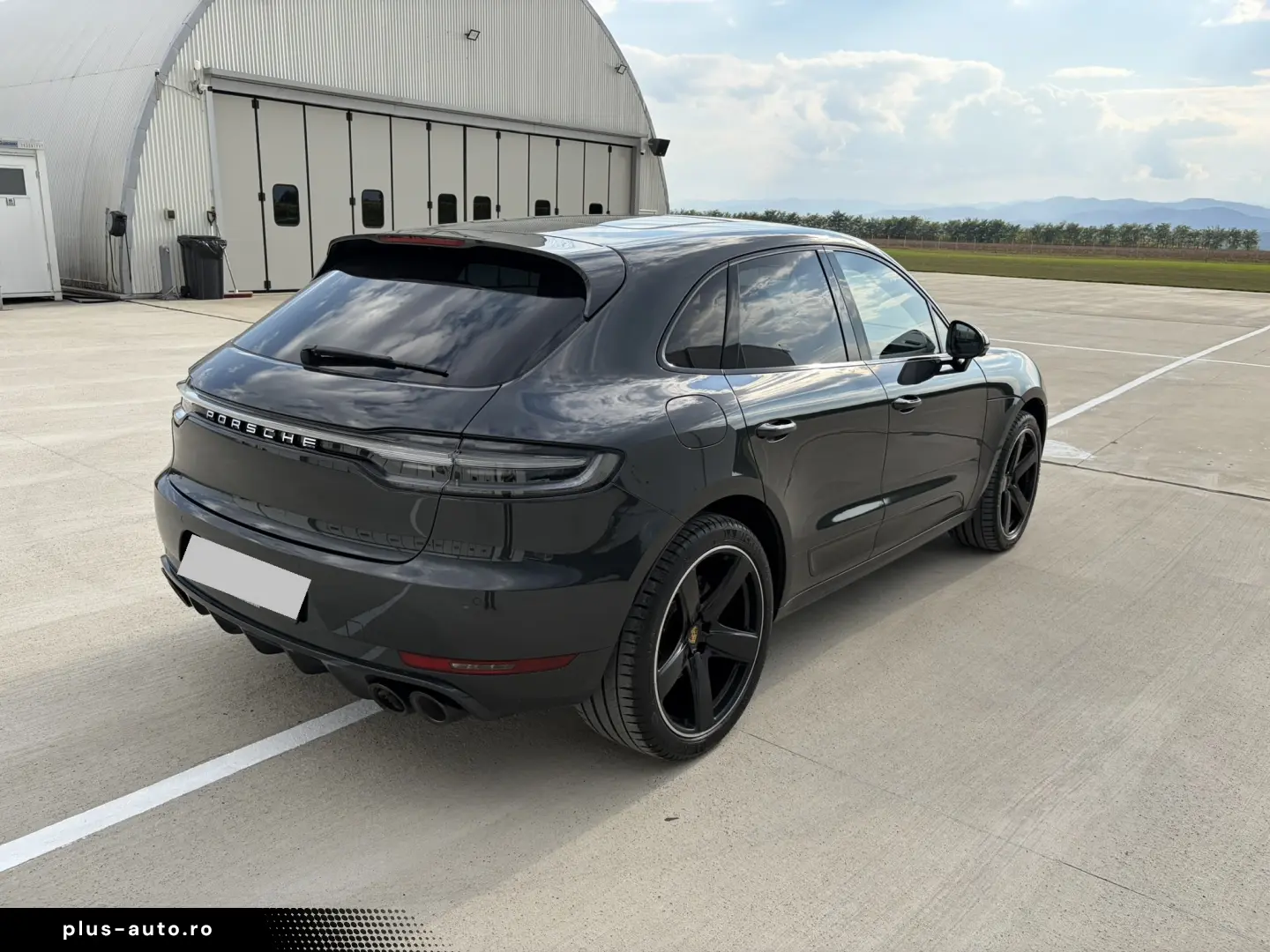 Porsche Macan S