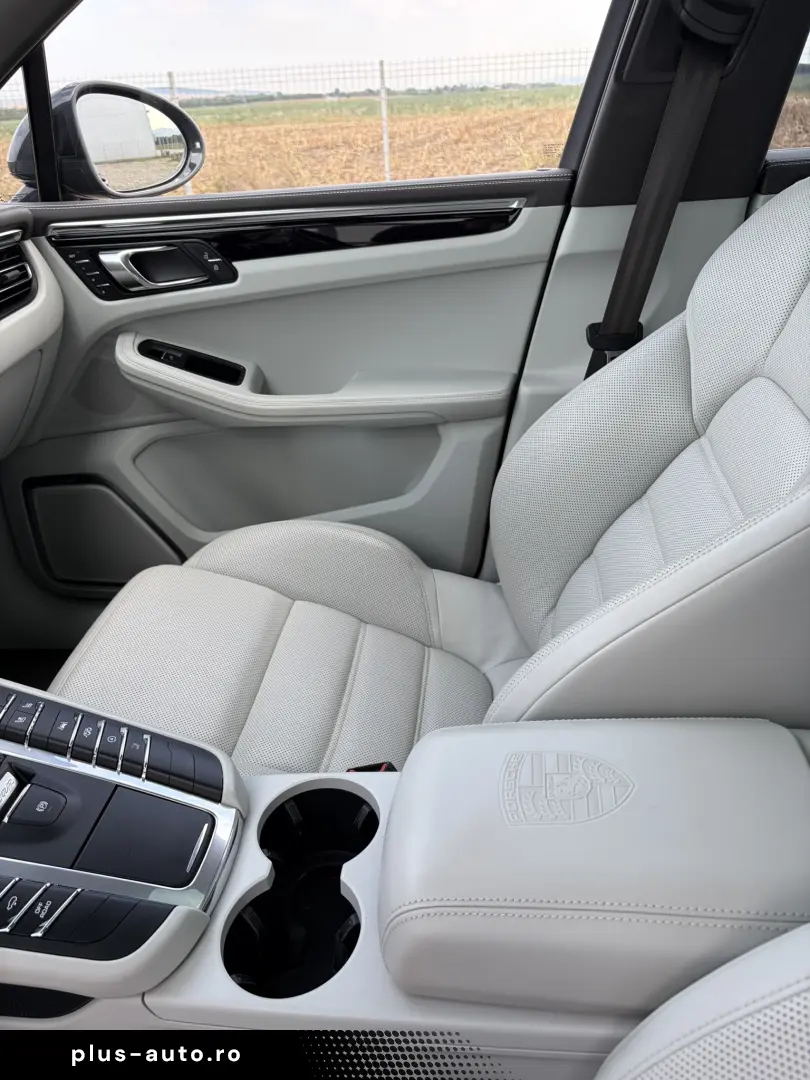 Porsche Macan S