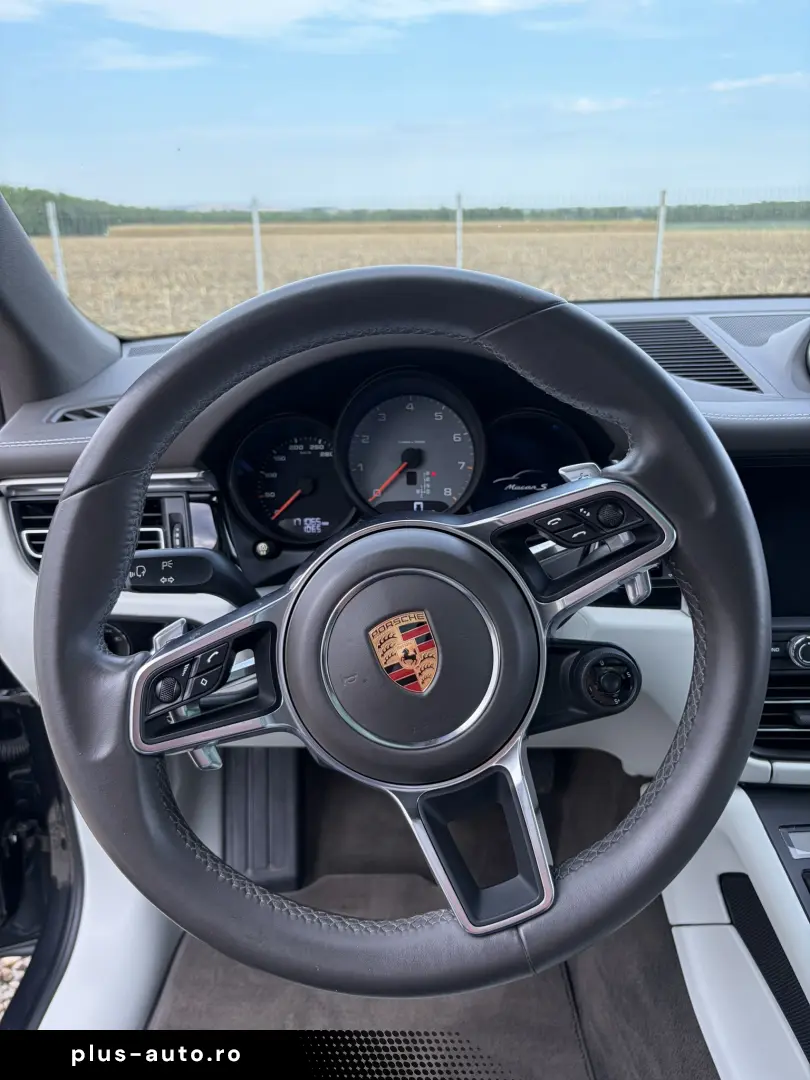 Porsche Macan S