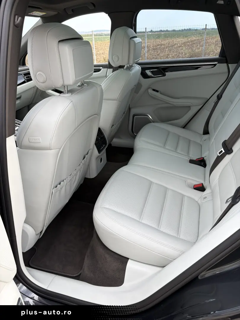 Porsche Macan S