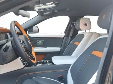 ROLLS ROYCE Ghost -