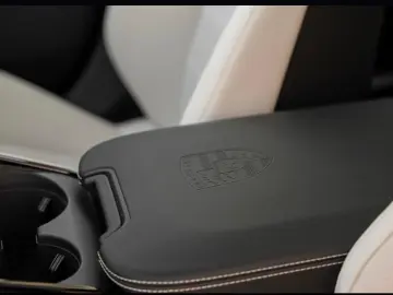 Porsche Panamera 4 E-Hybrid HA-Steering InnoDrive BOSE