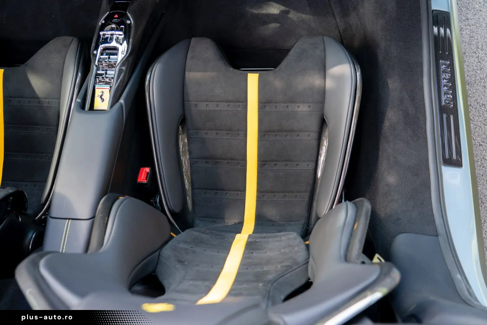 FERRARI 296 GTS