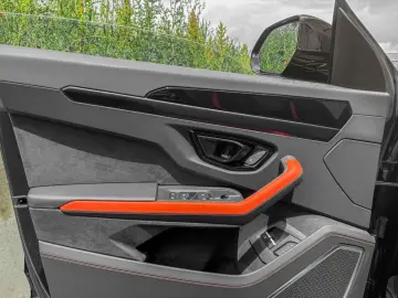 LAMBORGHINI Urus URUS SE SOFORT FULL