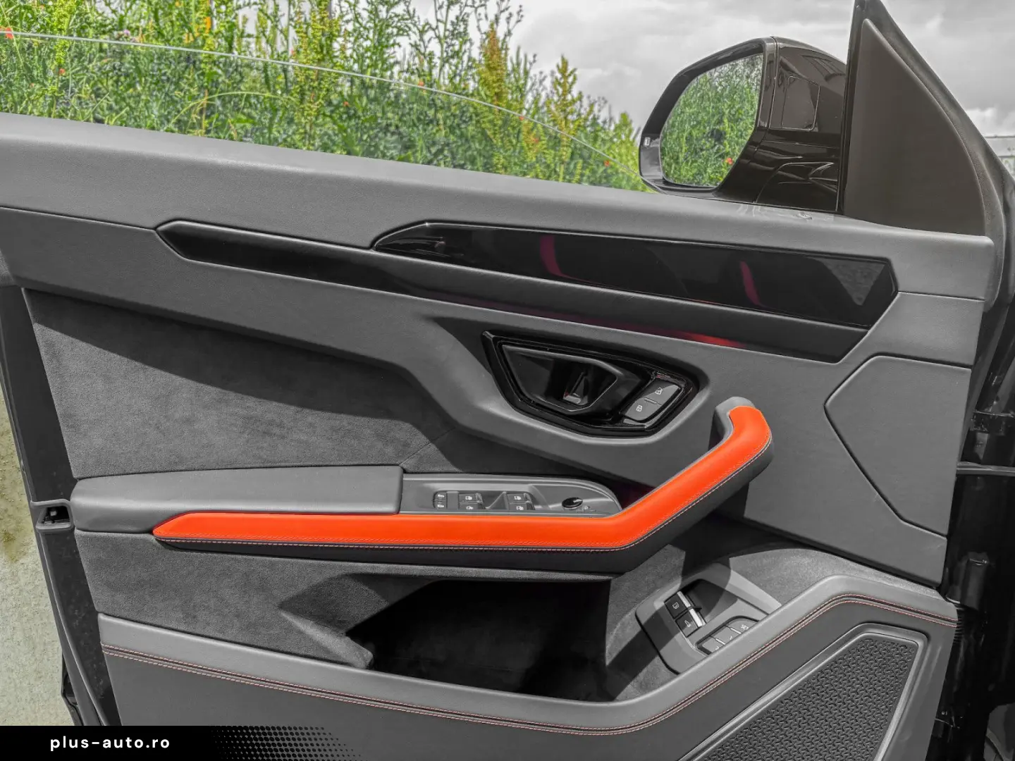 LAMBORGHINI Urus URUS SE SOFORT FULL