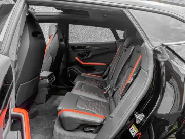 LAMBORGHINI Urus URUS SE SOFORT FULL