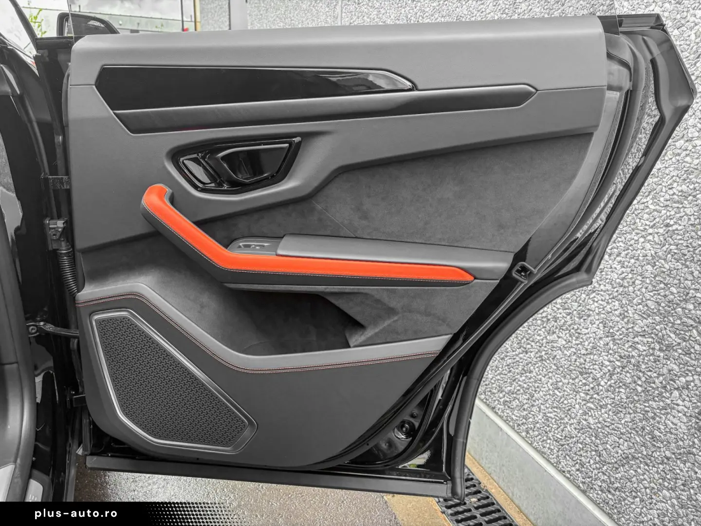 LAMBORGHINI Urus URUS SE SOFORT FULL