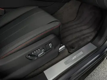BENTLEY Bentayga S V8