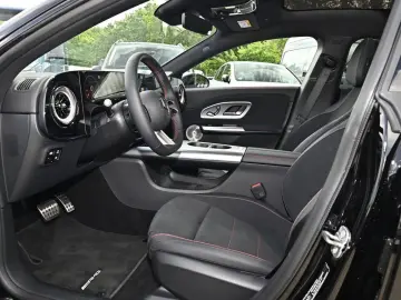 Mercedes-Benz CLA 220 AMG Line NIGHT PANO LED KEYLESS