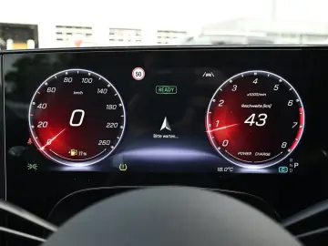 Mercedes-Benz CLA 220 AMG Line NIGHT PANO LED KEYLESS