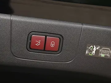Mercedes-Benz CLA 220 AMG Line NIGHT PANO LED KEYLESS