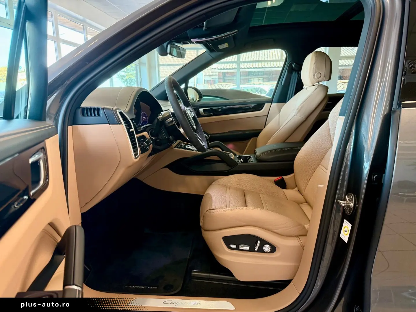 PORSCHE Cayenne E-Hybrid SportDesign Panorama AHK HUD