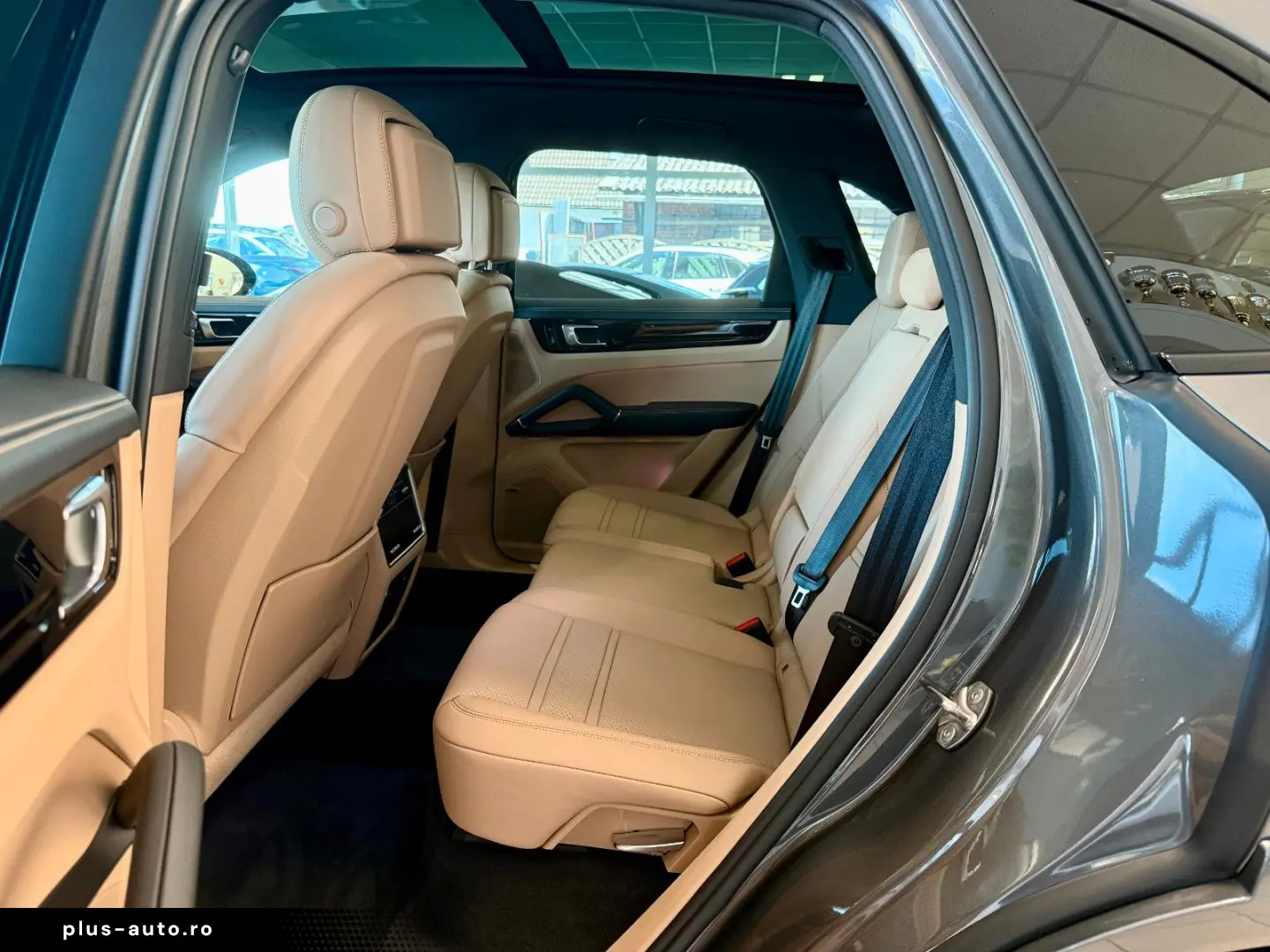 PORSCHE Cayenne E-Hybrid SportDesign Panorama AHK HUD
