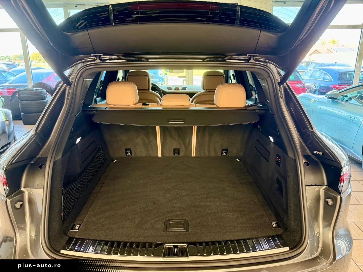 PORSCHE Cayenne E-Hybrid SportDesign Panorama AHK HUD
