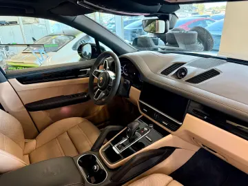 PORSCHE Cayenne E-Hybrid SportDesign Panorama AHK HUD