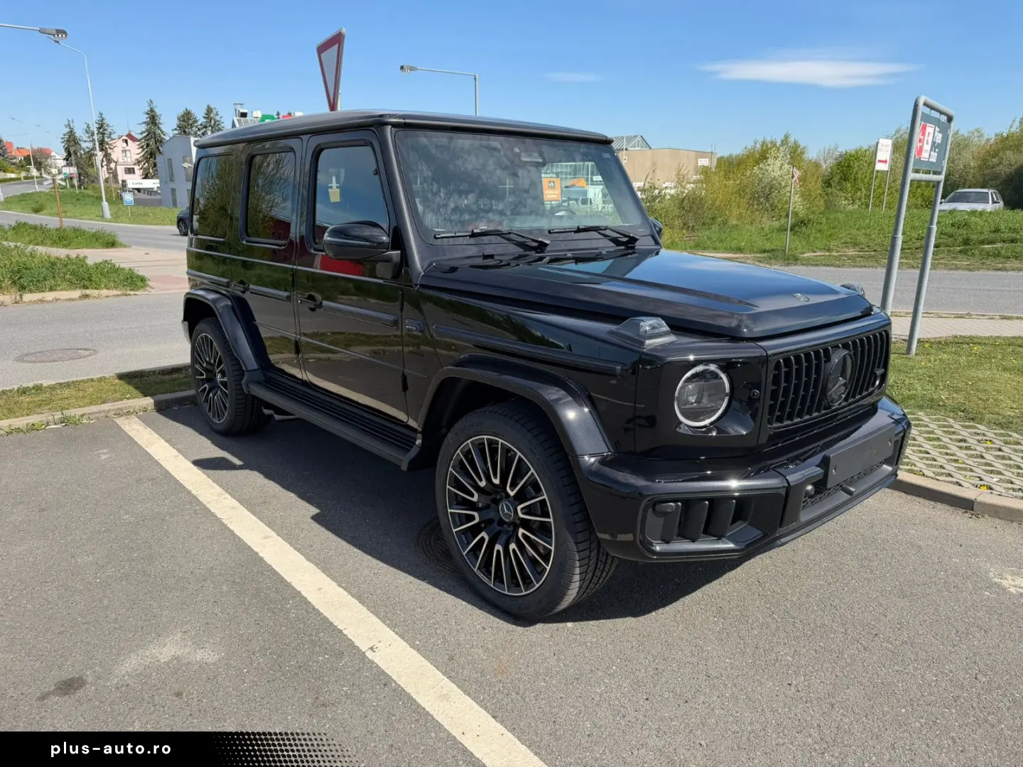 MERCEDES-BENZ superior night key A22 web carbon 2026