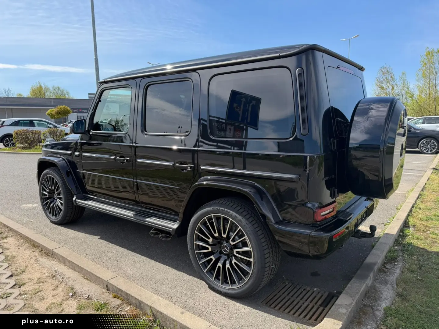 MERCEDES-BENZ superior night key A22 web carbon 2026