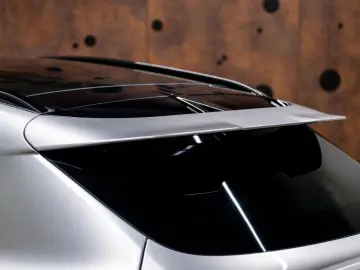 ASTON MARTIN DBX 4.0 V8 707 FACELIFT ACC 360