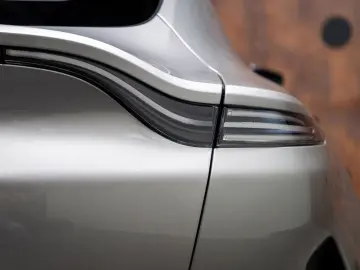 ASTON MARTIN DBX 4.0 V8 707 FACELIFT ACC 360