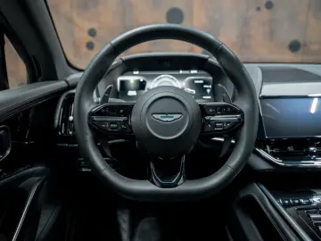 ASTON MARTIN DBX 4.0 V8 707 FACELIFT ACC 360