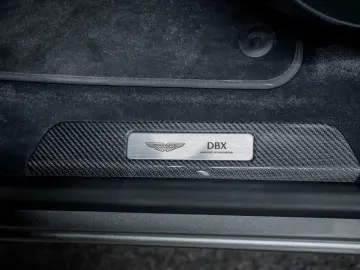 ASTON MARTIN DBX 4.0 V8 707 FACELIFT ACC 360