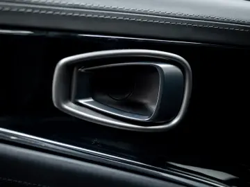 ASTON MARTIN DBX 4.0 V8 707 FACELIFT ACC 360