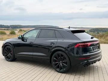 Audi SQ8 TFSI – Pano • AHK • Soft Close  • HUD • B&O