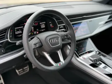 Audi SQ8 TFSI – Pano • AHK • Soft Close  • HUD • B&O