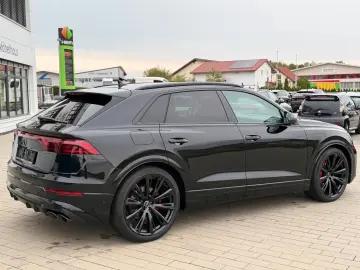 Audi SQ8 TFSI – Pano • AHK • Soft Close  • HUD • B&O