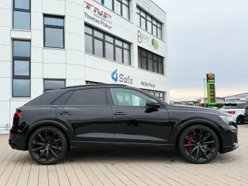 Audi SQ8 TFSI – Pano • AHK • Soft Close  • HUD • B&O