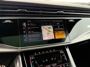 Audi SQ8 TFSI – Pano • AHK • Soft Close  • HUD • B&O
